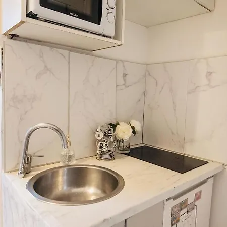 Fully Equipped In The Heart Of - Area Champs Elysées *